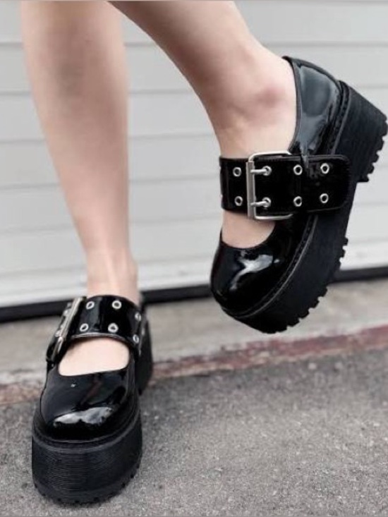 YRU Shoes - ISO: YRU Slayr Mary patent Mary janes SIZE 6